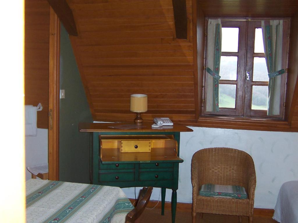Auberge Hotel De Tournemire - Cantal Pokoj fotografie